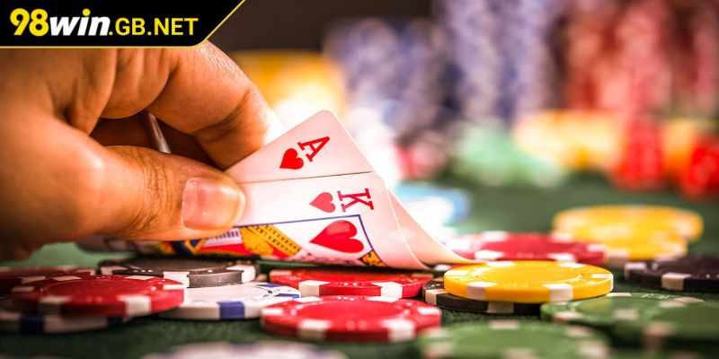 Xanh Chín 98WIN - Trò Bài Tỷ Lệ Thưởng Cao Quy Luật Đơn Giản 1 Tìm hiểu sơ lược về trò game bài Xanh Chín 98WIN